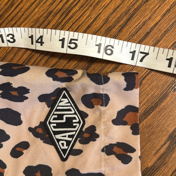 Pac Sun Unisex Swim Shorts, Pockets, Mesh Lining, Leopard Print, Size Large - Picture 9 of 9